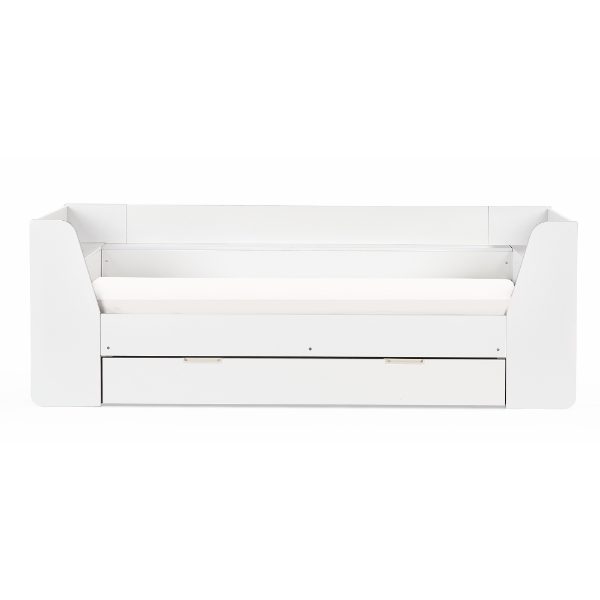 CYC001 - Cyclone Daybed All White Cutout_2