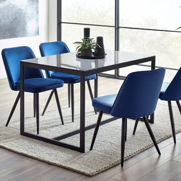 CHI015 Chicago Dining Table Roomset_1